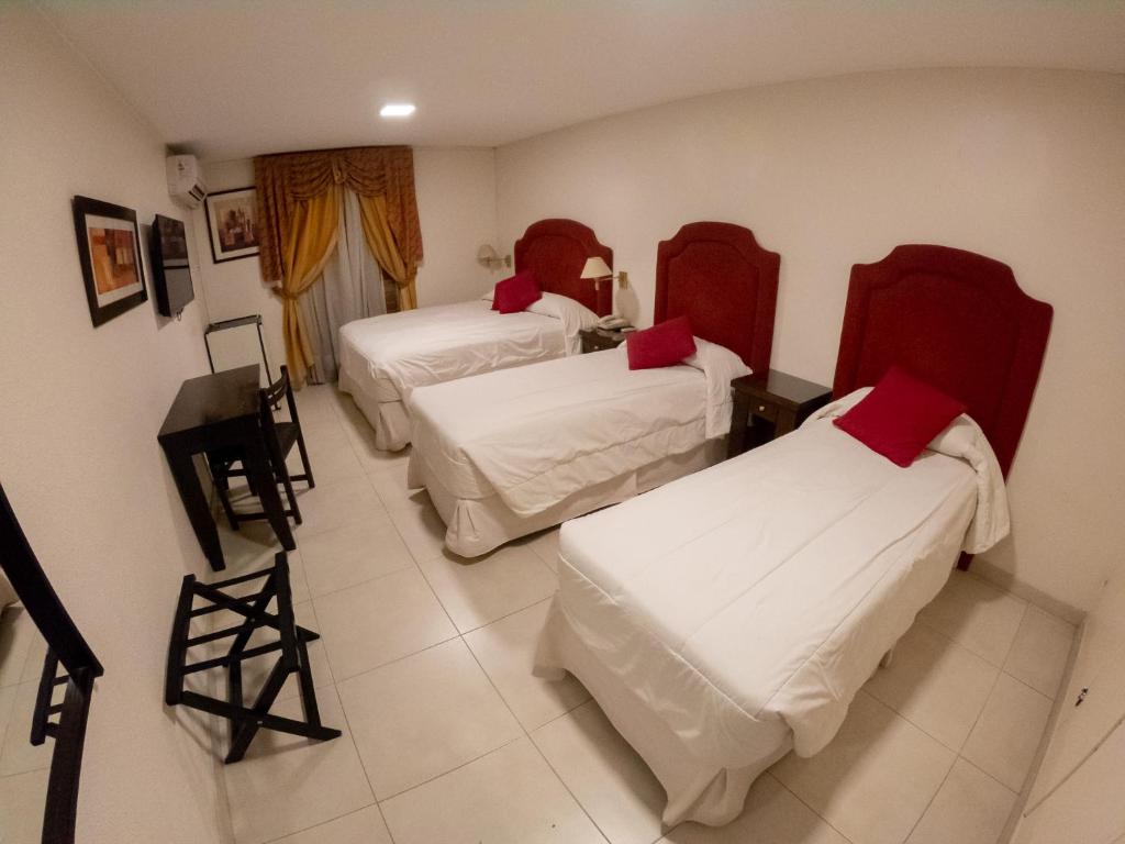 Habitación Cuádruple - Hotel Metropol Tucumán - Imagen 2